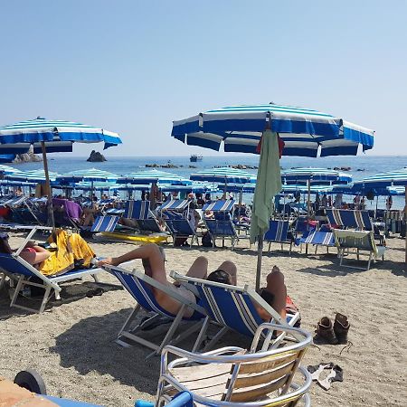 Fegina 3 Deluxe Bedrooms & Bathrooms Monterosso al Mare Luaran gambar